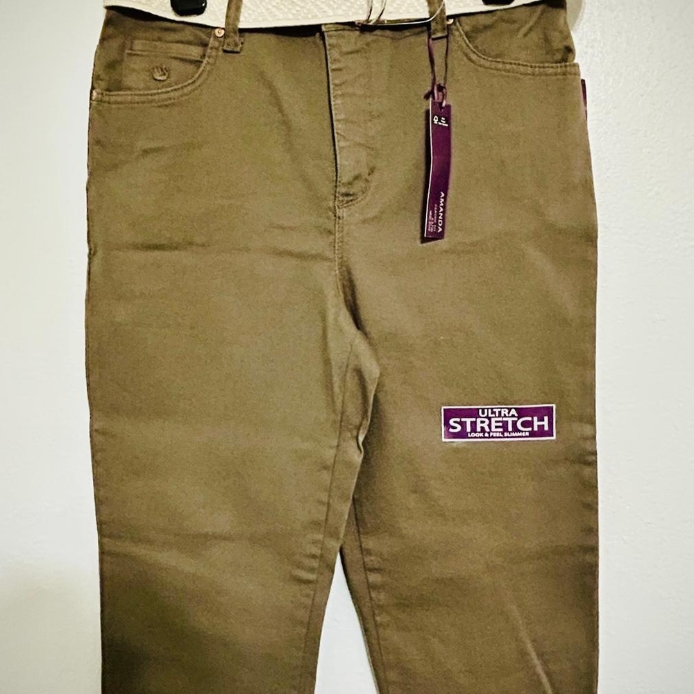 Gloria Vanderbilt Tan Ankle Pants